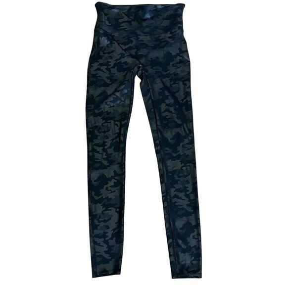 Spanx Women’s Camo Faux Leather Leggings Medium High Rise Shaping Compression - Picture 1 of 7